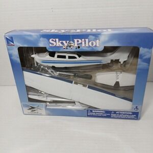 NewRay 1:42 Cessna 172 Skyhawk with Wheel Diecast Aircraft,,
